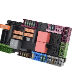 Szybka wysyłka SKRZYNKA BEZPIECZNIKÓW MERCEDES E W211 A2139068801